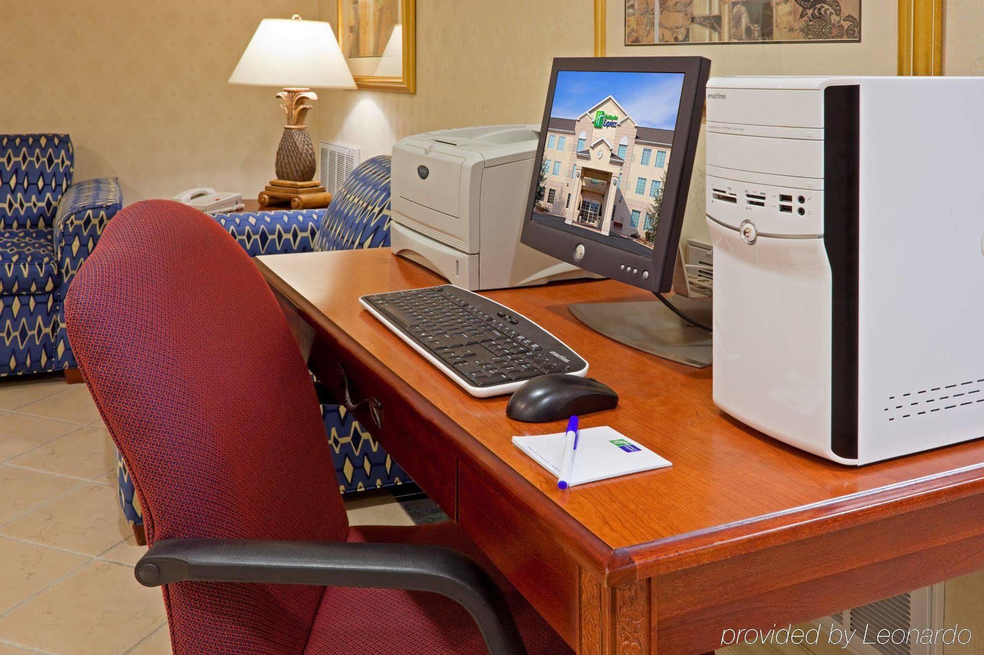 Holiday Inn Express Hotel & Suites Reading By Ihg מראה חיצוני תמונה